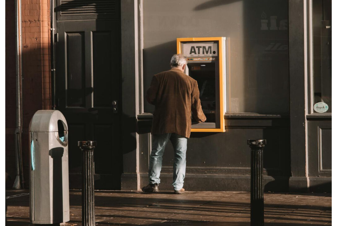 Adio, bancomate în Europa. Tot mai multe persoane de pe continent evită să mai scoată numerar din ATM-uri