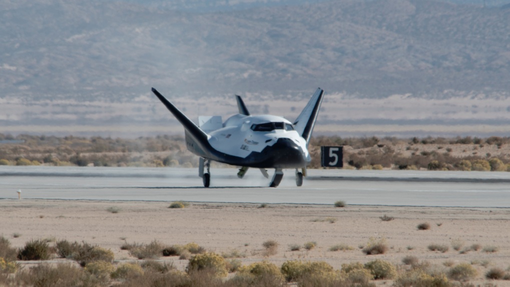 Te pregătești de zbor în spațiu. „Dream Chaser” a fost finalizat