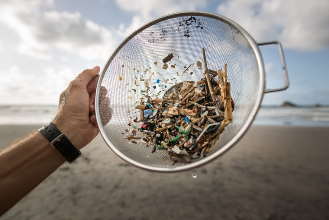 Care sunt articolele neobișnuite ce conțin plastic?