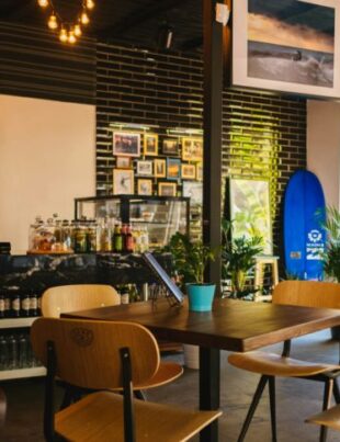 Patron de restaurant oferă 1500 de lei recompensă pentru cine-i găsește angajați. Criza de personal face ravagii în localurile din Italia