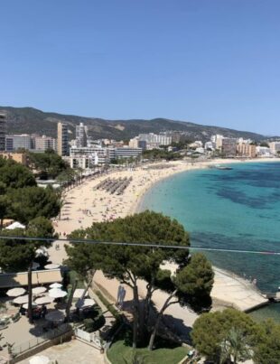 Protestele spaniolilor împotriva turiștilor și-au atins scopul. Multe stațiuni celebre sunt acum aproape goale