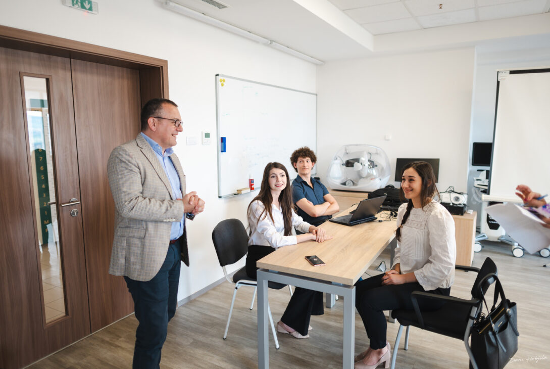 UMF Iași ajunge pe podium la Standford University