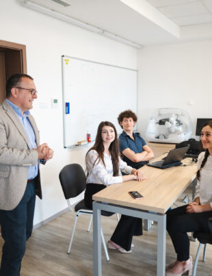 UMF Iași ajunge pe podium la Standford University