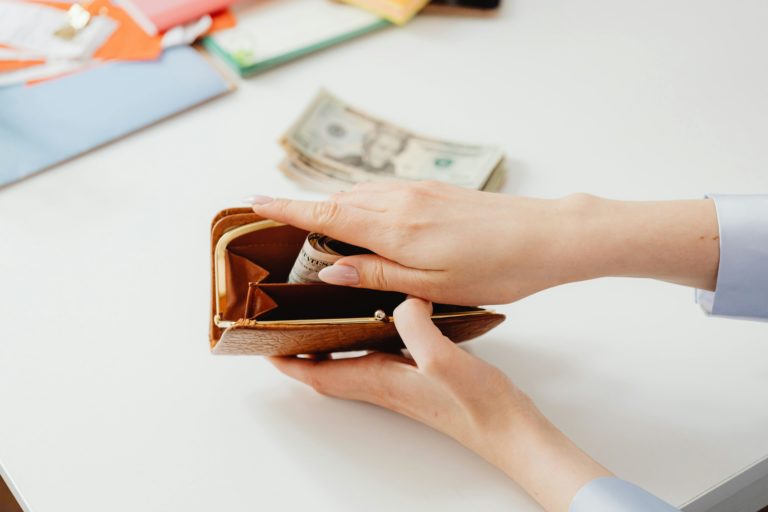 Cetățenii riscă să își piardă banii! Aceste bancnote trebuie schimbate de urgență