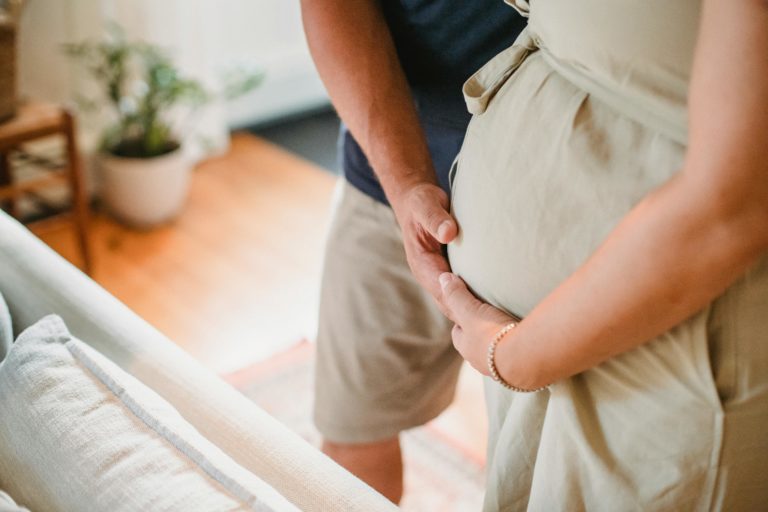 Criza natalității vor să o rezolve prin aplicații de tipul Tinder! Măsura Guvernului a stârnit o adevărată polemică în rândul cetățenilor acestei țări