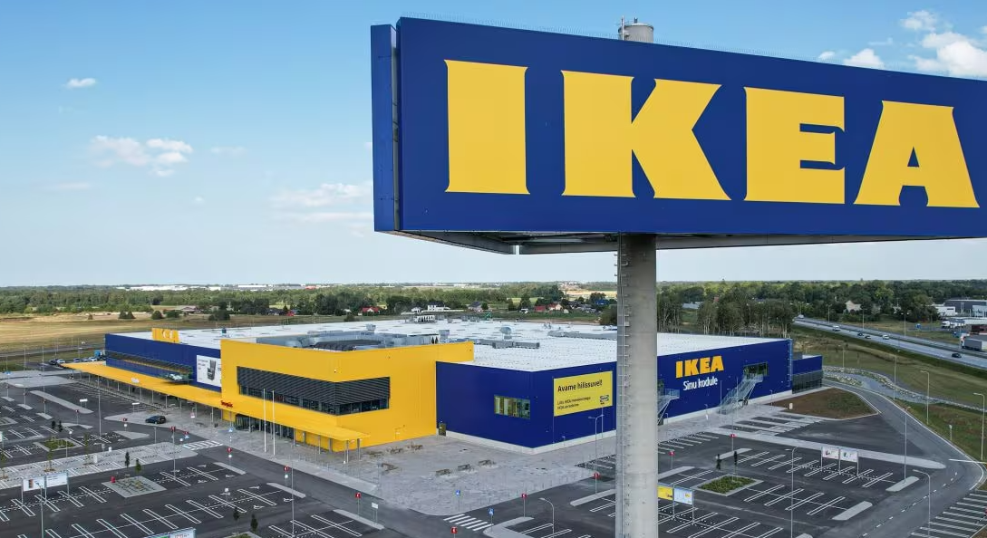 Salariile angajaților IKEA sunt amețitoare, comparativ cu cele din România. Cât primește pentru o oră de muncă un simplu lucrător în celebrul magazin suedez