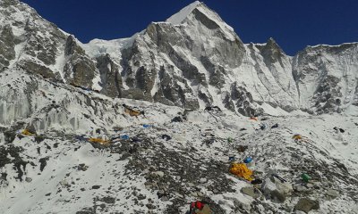 Prima comandă cu drona a aterizat cu succes pe vârful Everest
