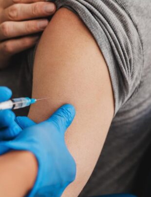 Încrederea în vaccinurile pentru copii a scăzut cu 10% în țară