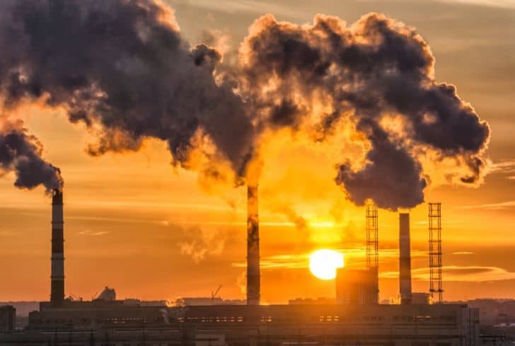 Poluarea reduce cu 38% șansele de naștere vie după FIV