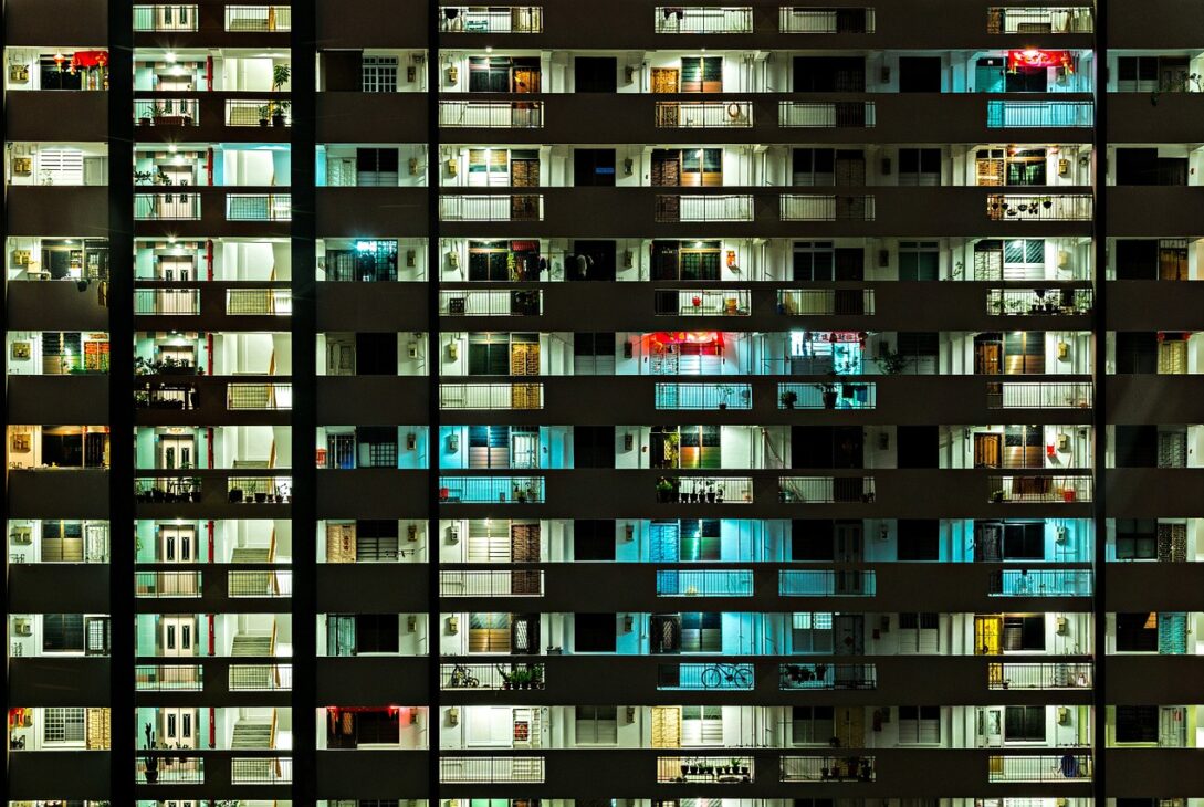 Milionarii au dat bir cu fugiții din acest oraș. Era un adevărat paradis imobiliar, dar acum totul se prăbușește și oamenii cu bani își caută alte destinații