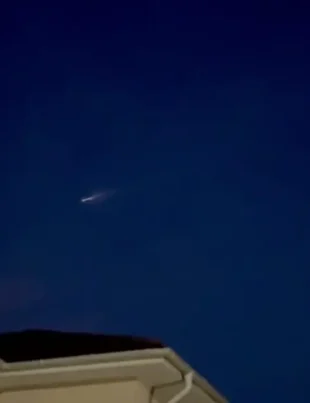 Un meteorit a străbătut cerul României aseară