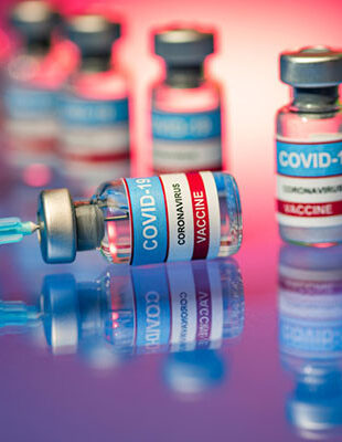 FDA aprobă noi vaccinuri COVID pe fondul noului val din SUA