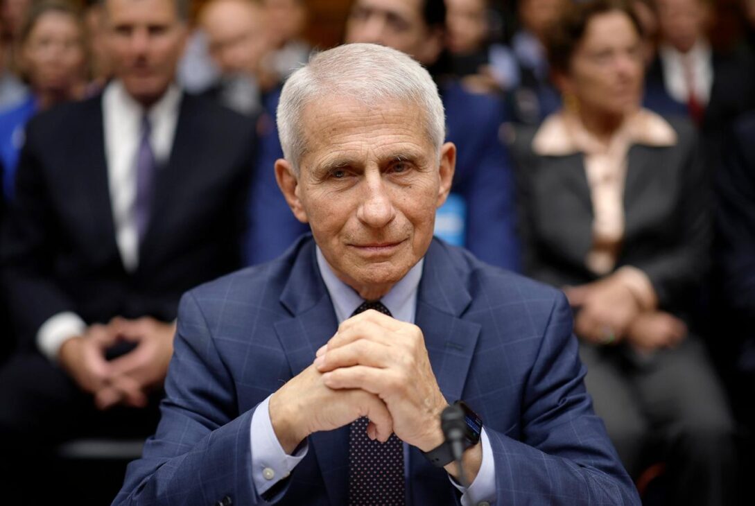 Fauci a fost internat în spital după ce s-a infectat cu West Nile Virus