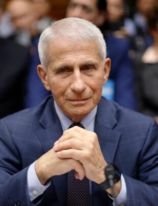 Fauci a fost internat în spital după ce s-a infectat cu West Nile Virus