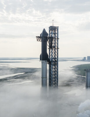 Musk va trimite cinci nave fără echipaj pe Marte