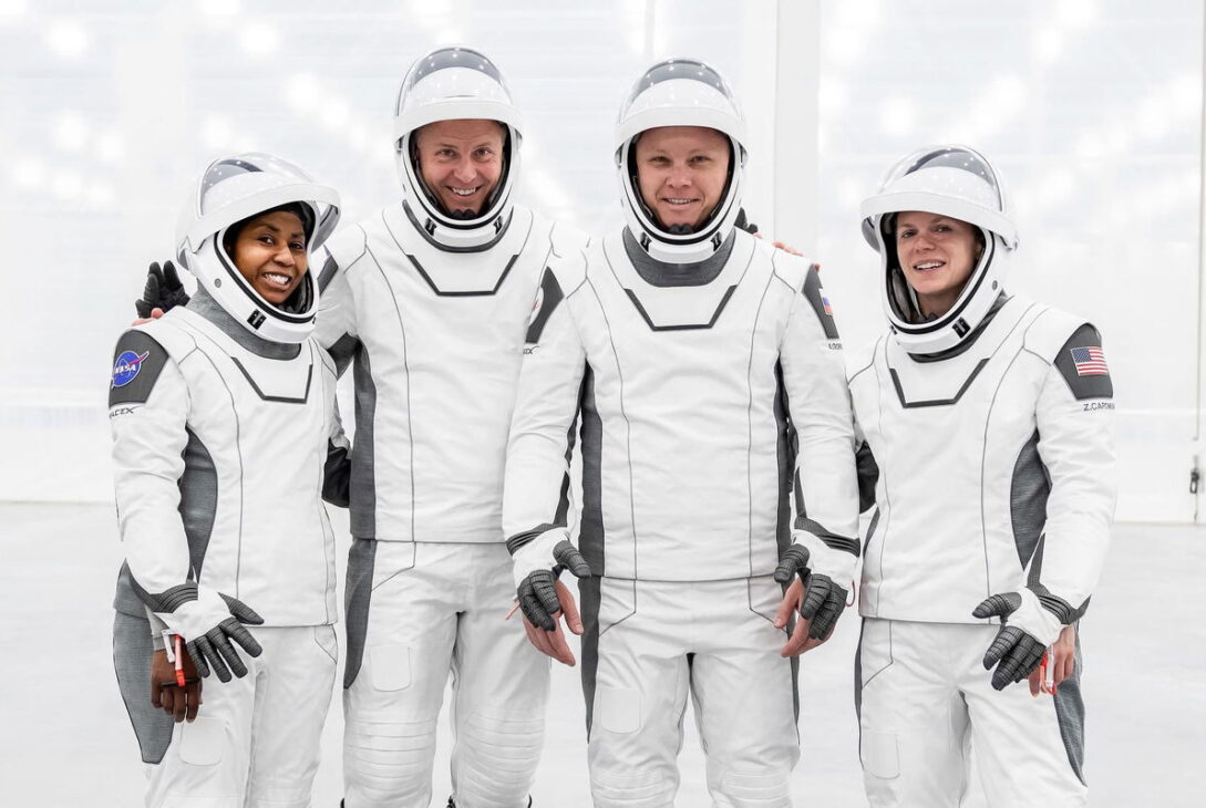 2 astronauți de pe Boeing Starliner se vor întoarce acasă. O navă SpaceX a fost lansată spre Stația Spațială Internațională