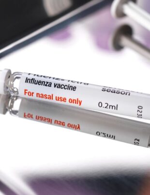 A fost aprobat primul vaccin antigripal administrat acasă