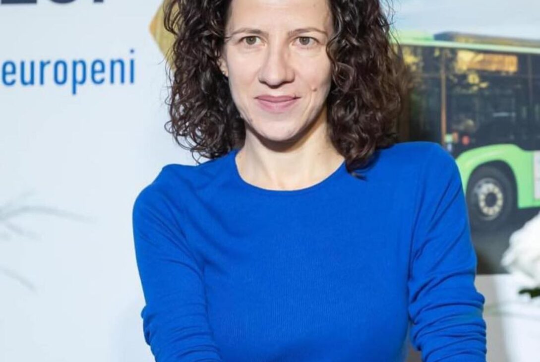 Autoritățile verifică modul în care comisarul european Roxana Mînzatu și-a extins casa. Imobilul este monument istoric