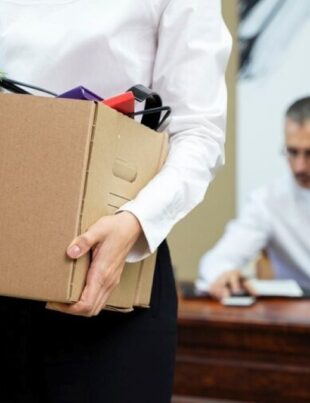 Motivele Pentru Care Companiile Concediază în Masă Angajații Generației Z. De Unde Pleacă, De Fapt, Problemele