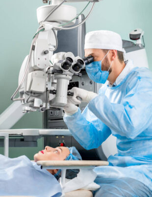 Medicii din UK vindecă copiii nevăzători printr-un tratament inovator