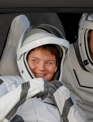 SpaceX trimite un nou echipaj la Stația Spațială Internațională