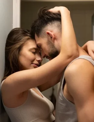 Cum se protejează Generația Z de sarcinile nedorite? Aproape 50% dintre tineri folosesc doar prezervativul ca metodă de contracepție