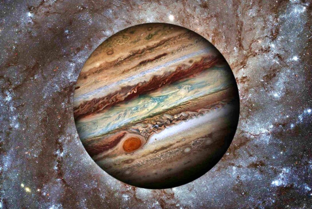 STUDIU. Jupiter s-a redus la jumătate și se micșorează 2 cm pe an