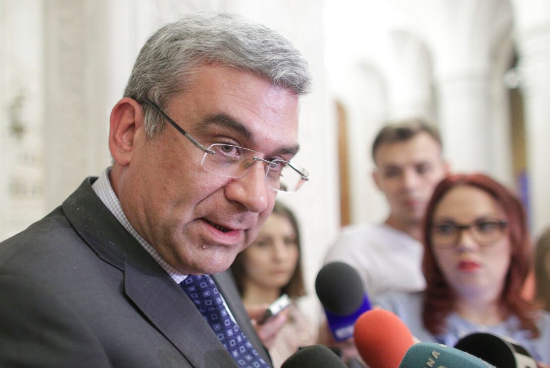 Diplomatul Teodor Baconschi: „Lui Ion Iliescu nu-i datorăm libertatea și nici democrația: ambele au fost obținute în pofida lui“