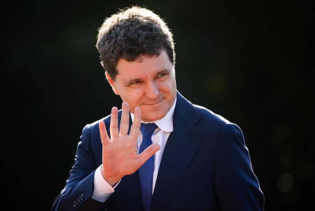 Acuzații din partea AUR la adresa președintelui Nicușor Dan: „Reuşeşte performanţa de a fi mai absent decât Iohannis”