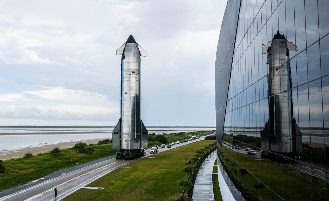 SpaceX a realizat cu succes un zbor de testare al Starship