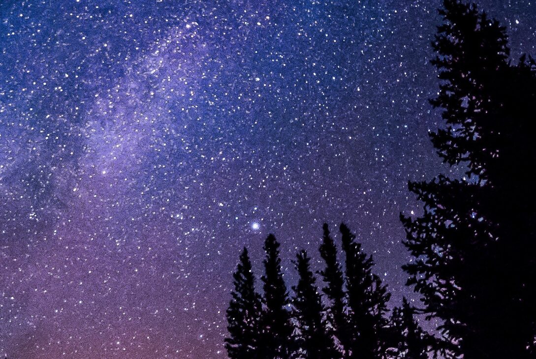 Cercetătorii au recreat prima reacție chimică după Big Bang