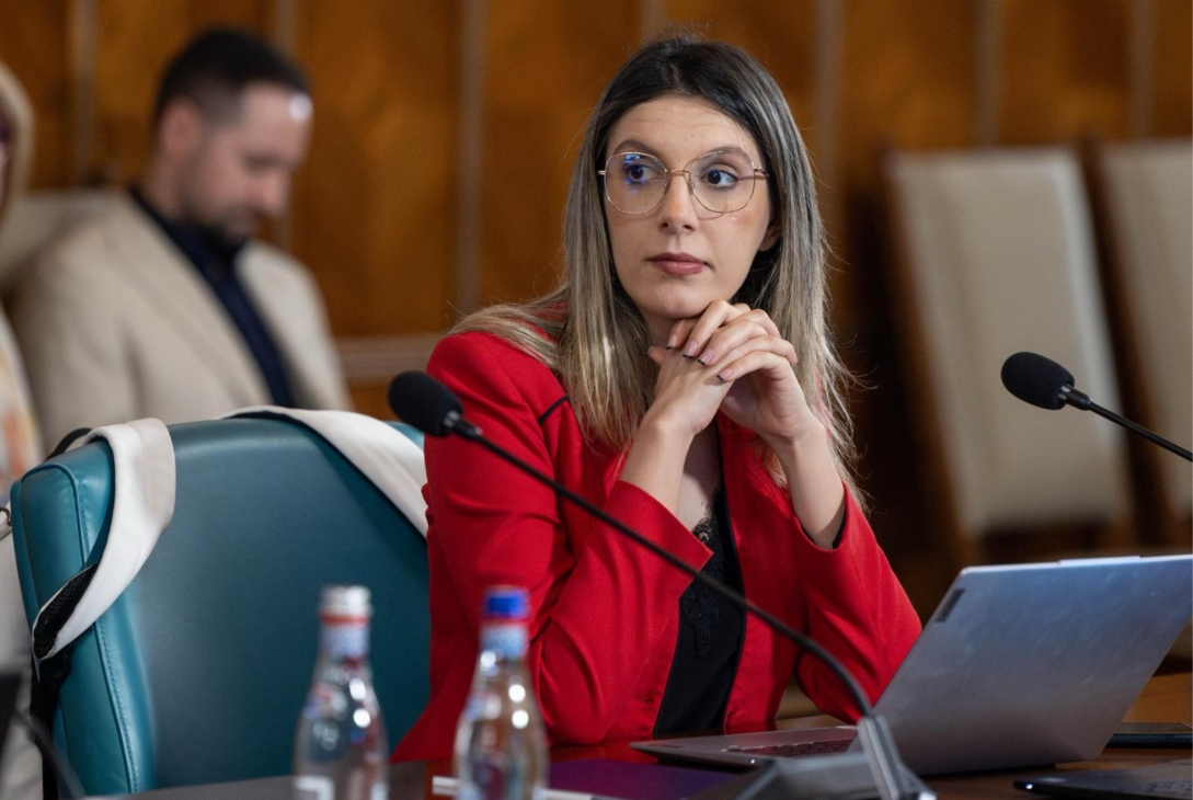Bonusuri de un milion de euro pentru 13 directori Romsilva. Ministra Mediului anunță reorganizarea regiei