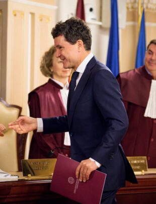 De ce magistrații își pot negocia pensia, iar românii de rând nu? „Pentru că au butoane. Alți bugetari nu au”