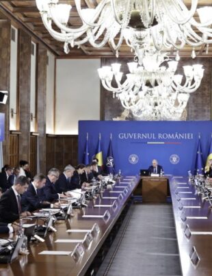 Ședință de Guvern. Va fi aprobat proiectul privind contractul de finanţare cu BEI pentru realizarea autostrăzii A1 Sibiu-Piteşti
