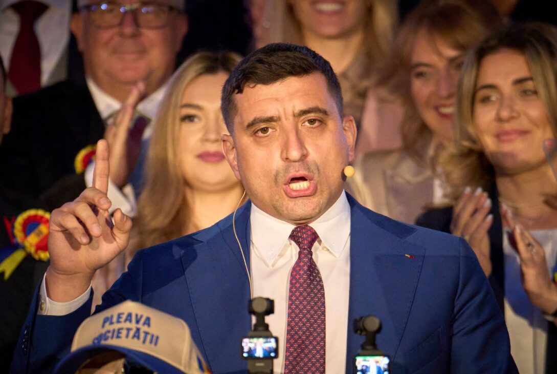 Simion își mobilizează simpatizanții: „Țara nu mai există! România se ridică și nimeni nu ne mai poate opri de data asta!”