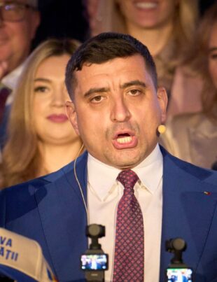Simion își mobilizează simpatizanții: „Țara nu mai există! România se ridică și nimeni nu ne mai poate opri de data asta!”